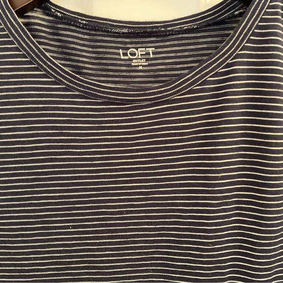 LOFT Outlet Striped Long Sleeve Tie Banded Bottom Top - Medium - Picture 4 of 7
